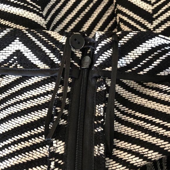 Escada Rendal Black & White Chevron Knit Midi Skirt - Picture 10 of 16